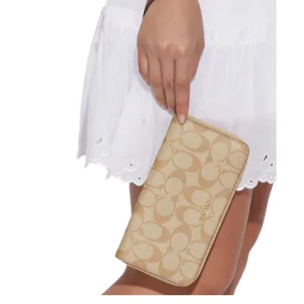Coach Signature Zip Around Authentic Wallet